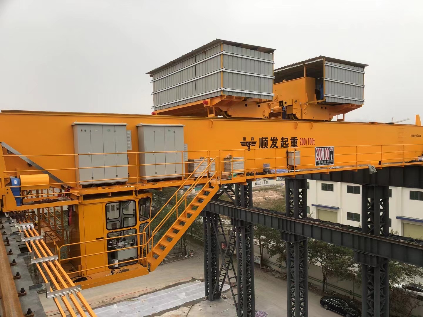 QDO型通用橋式起重機(歐式).jpg 200/100噸起重機